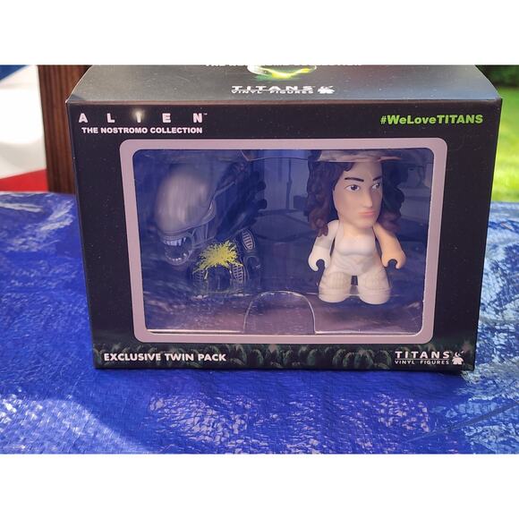 Alien Titans Ripley and Xenomorph 3-Inch Mini-Figure 2-Pack BNIB - Picture 2 of 3